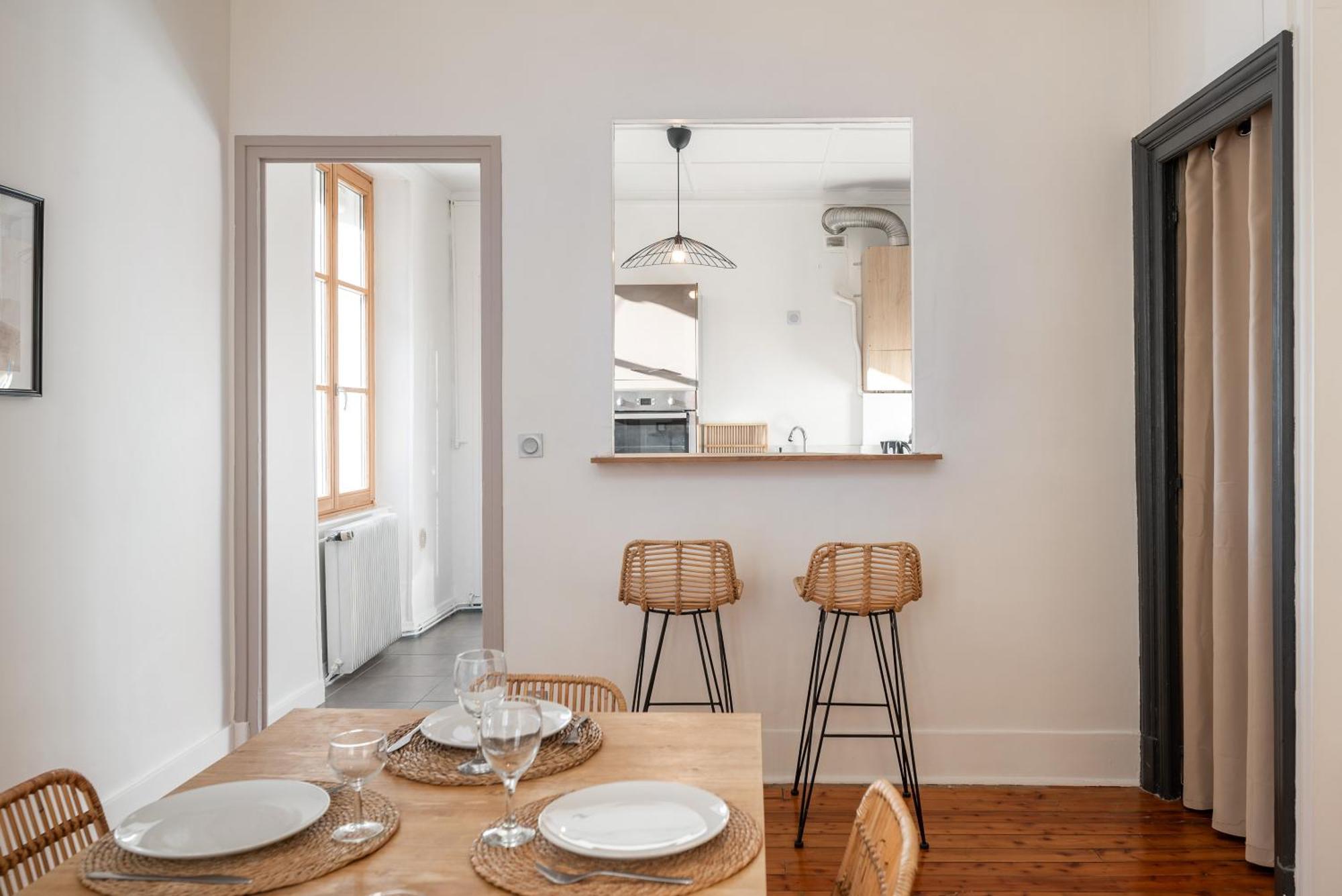 Apartment Spacieux Et Chaleureux Coeur De *